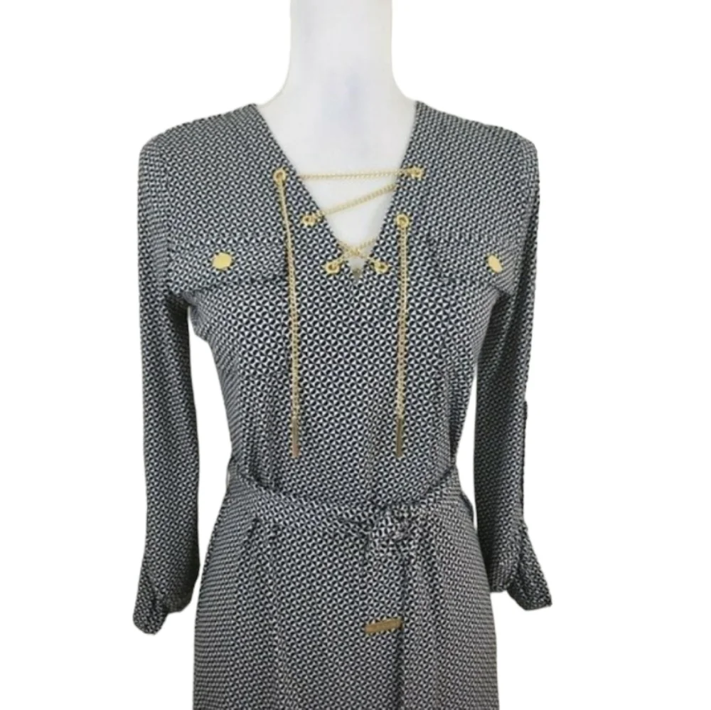 Michael Kors ~ Woman Size XS~ White/Black Long Roll Tab Sleeve Dress Stretch.